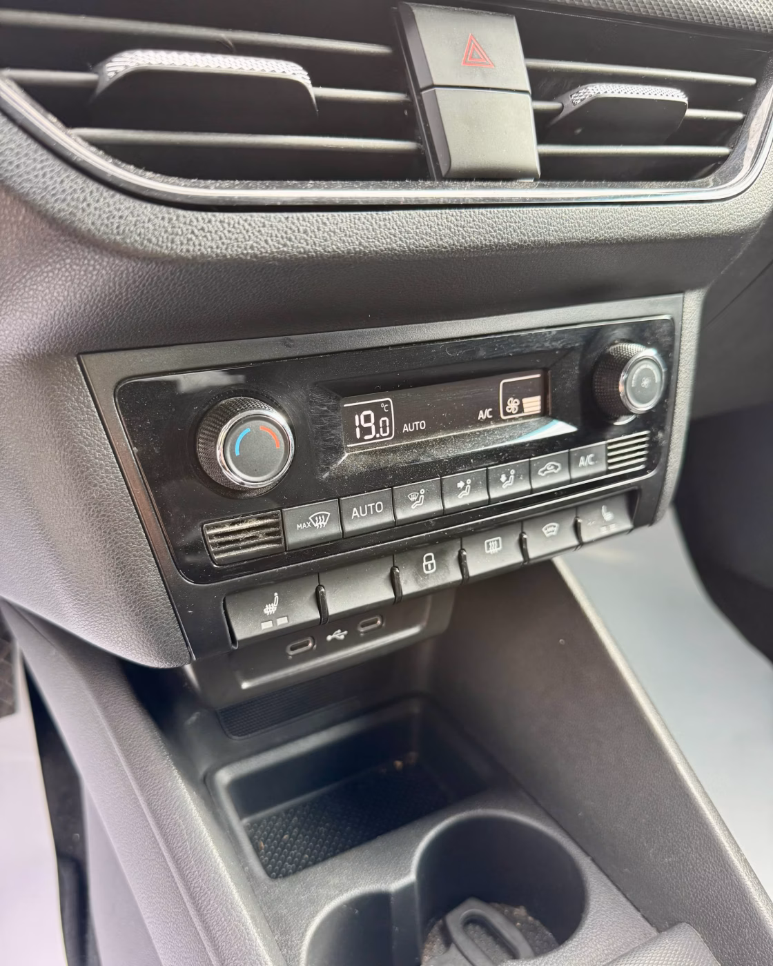 Volkswagen Polo Sedan фото 16