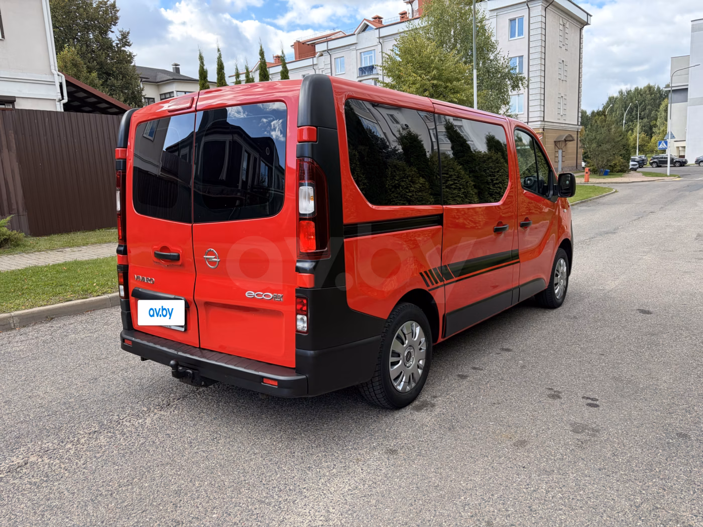 Opel Vivaro фото 3