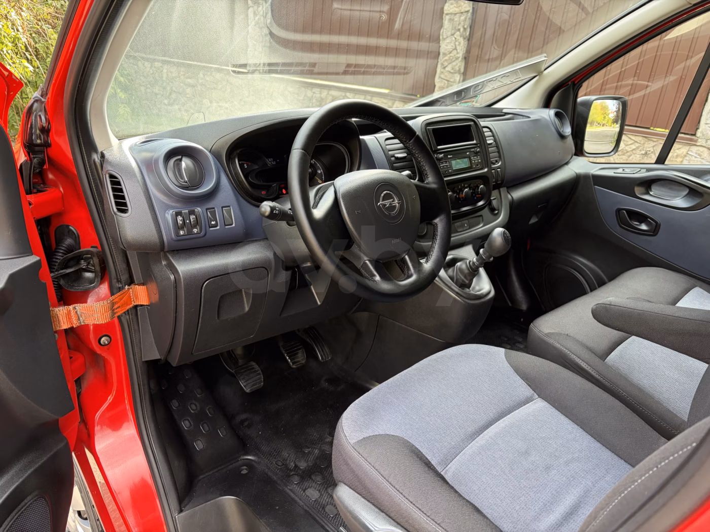 Opel Vivaro фото 8