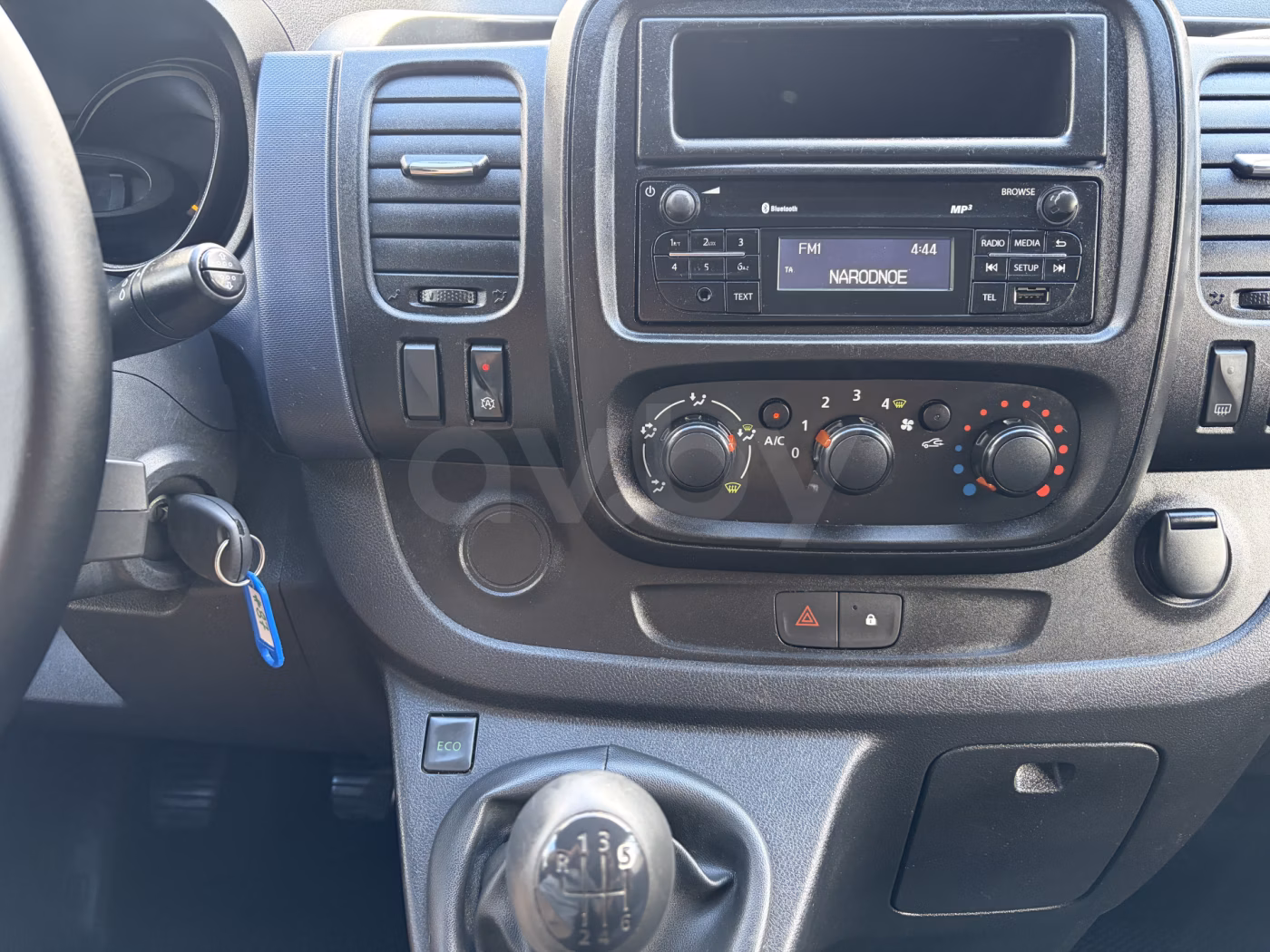 Opel Vivaro фото 12