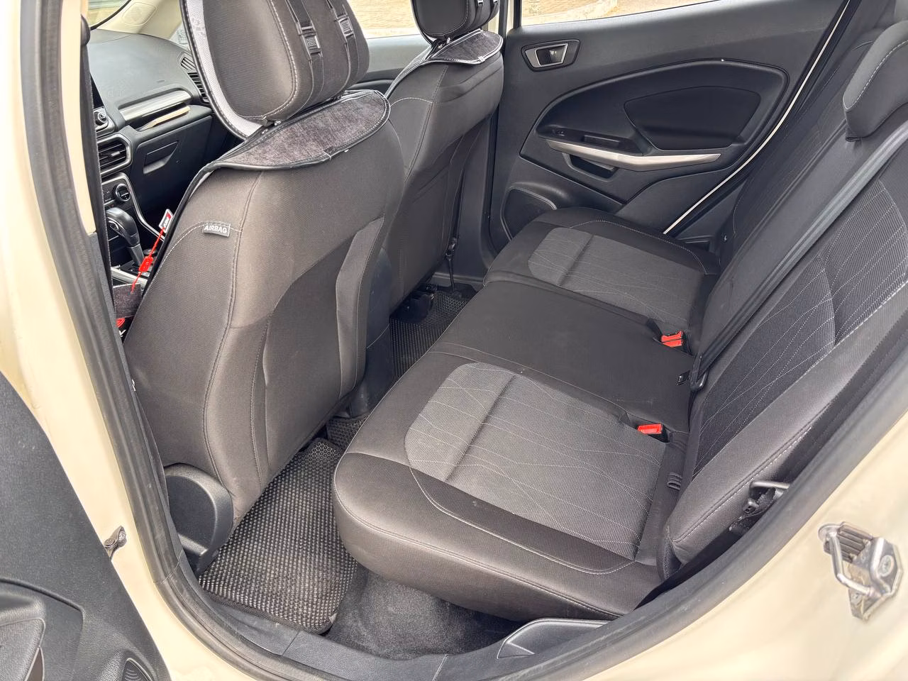Ford EcoSport фото 12