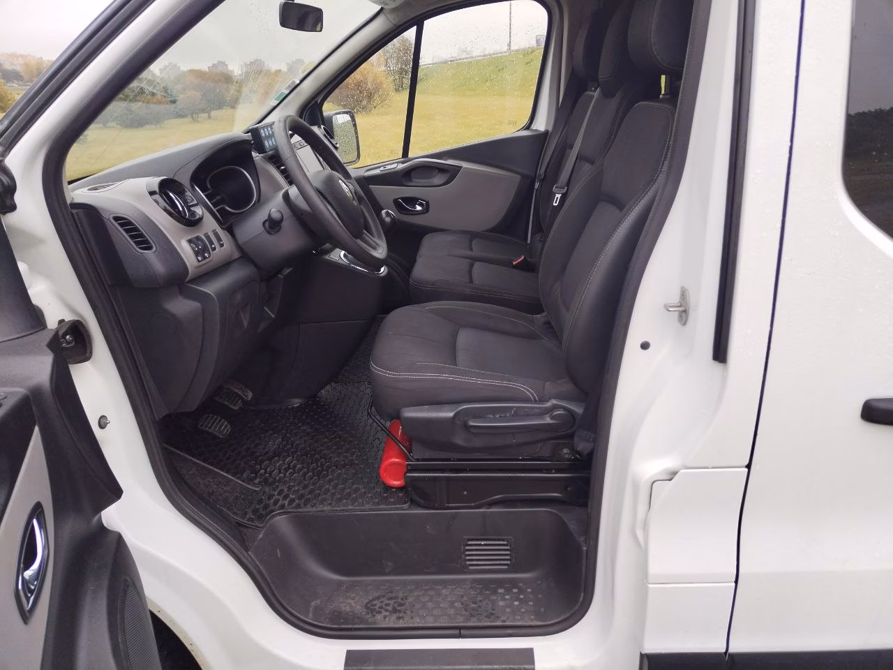 Renault Trafic фото 10