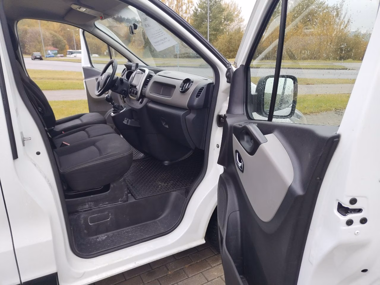 Renault Trafic фото 13