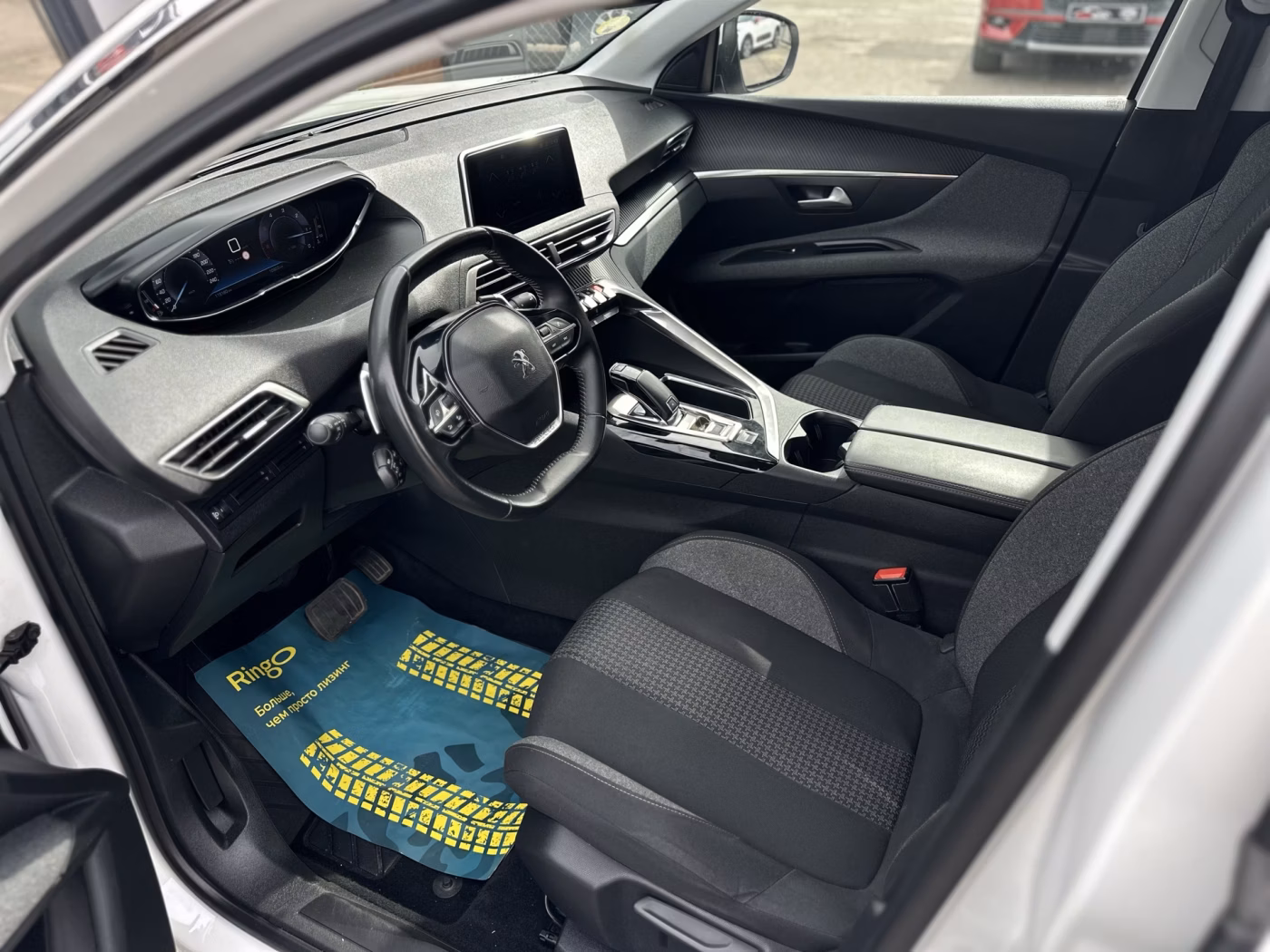 Peugeot 3008 фото 9
