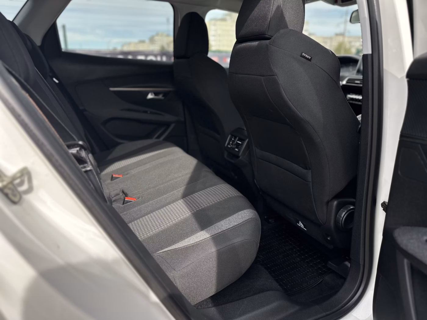 Peugeot 3008 фото 12