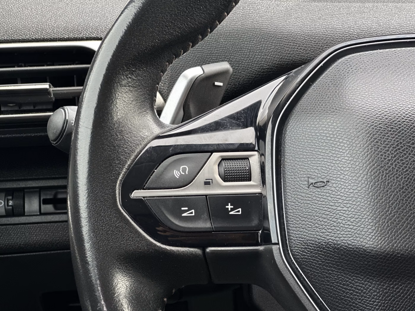 Peugeot 3008 фото 15