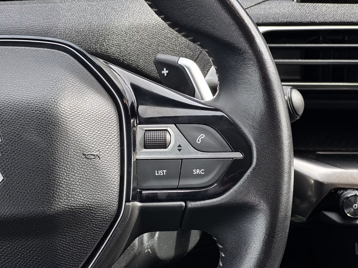 Peugeot 3008 фото 16