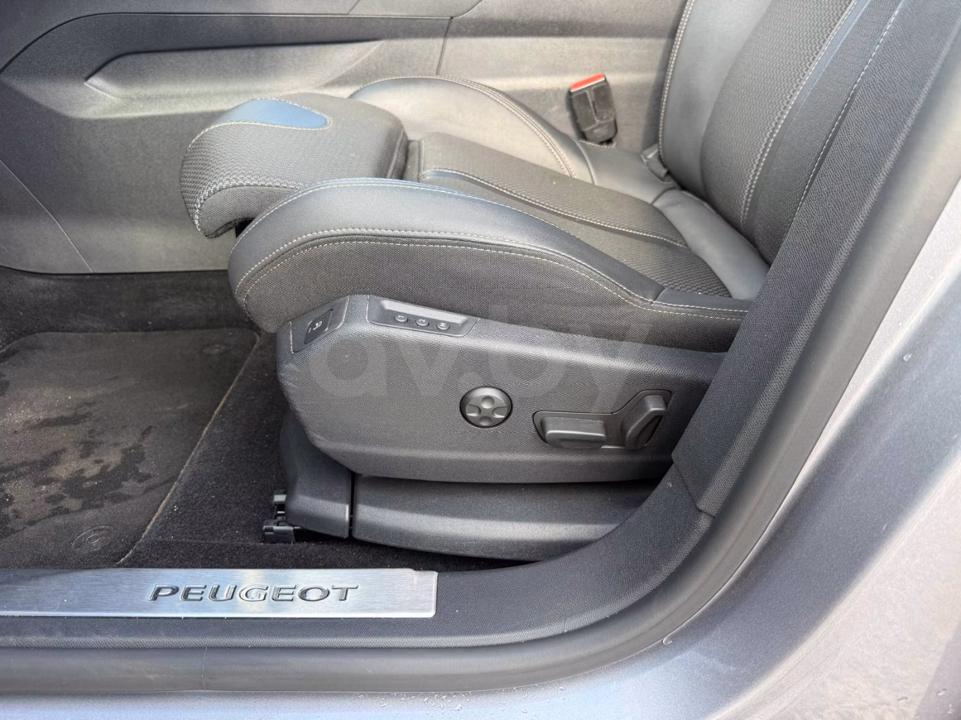 Peugeot 3008 фото 12
