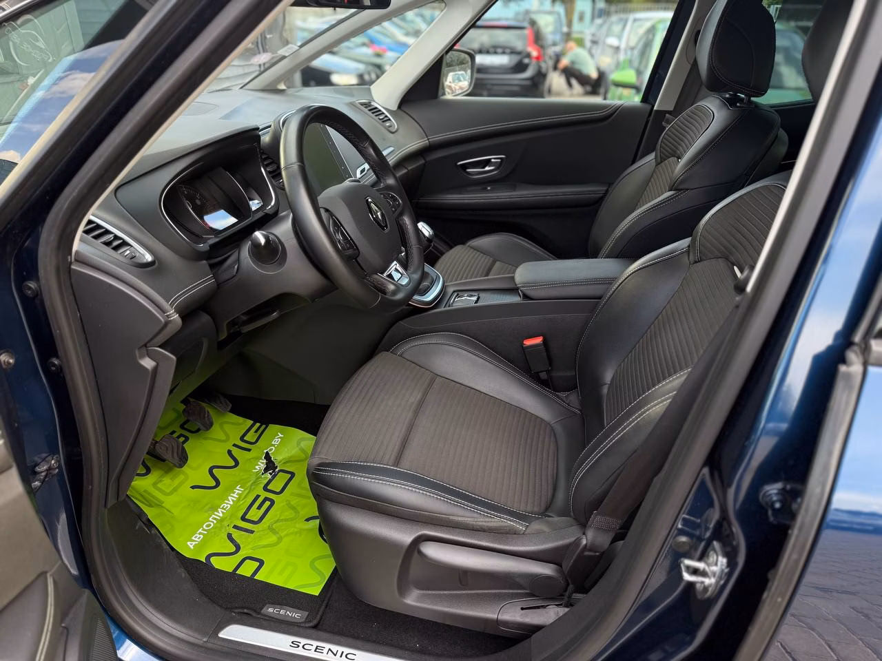 Renault Scenic фото 9