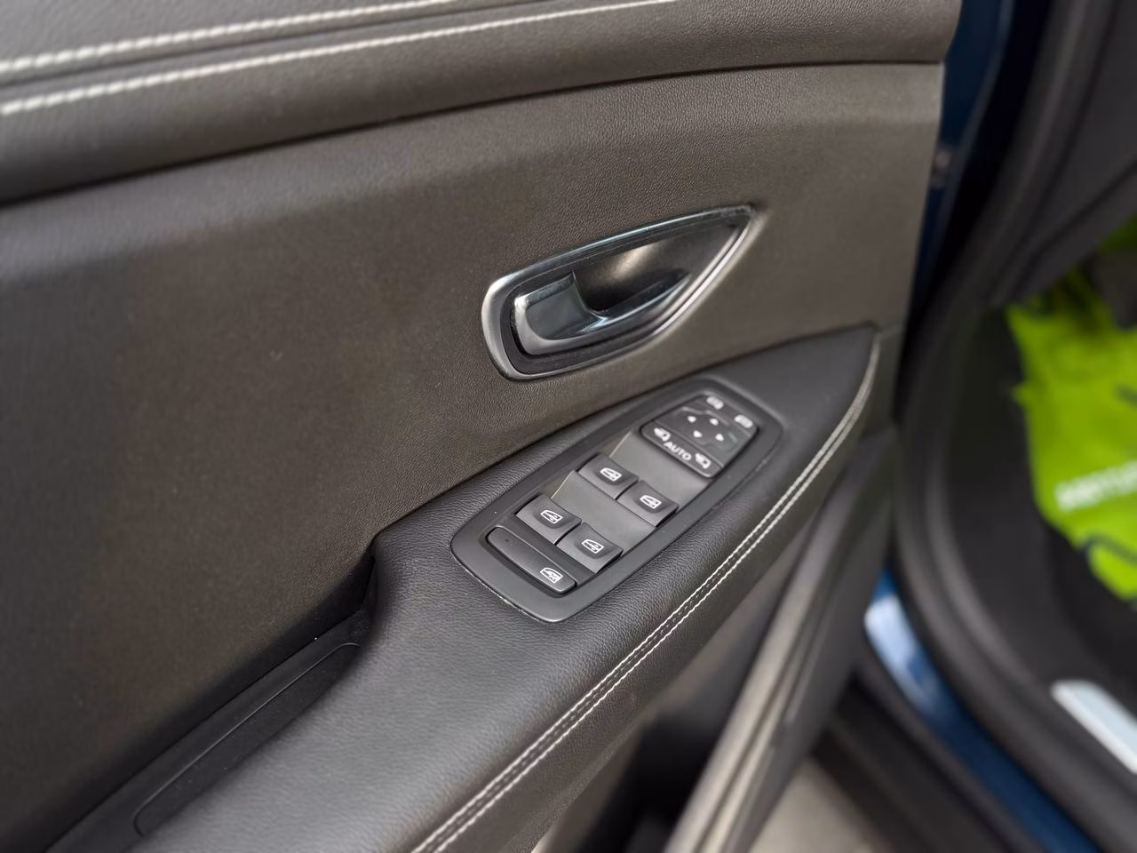 Renault Scenic фото 10