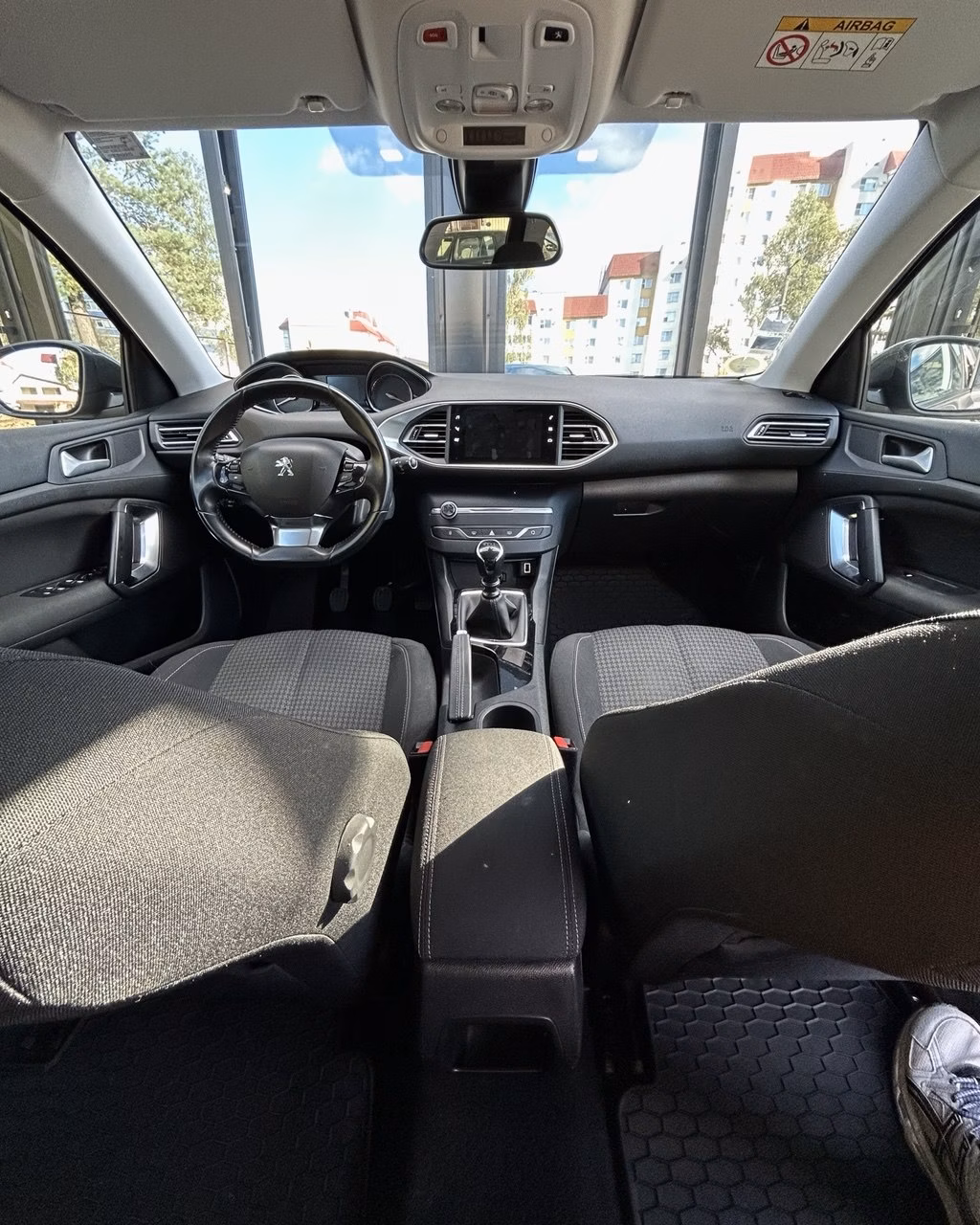 Peugeot 308 фото 9