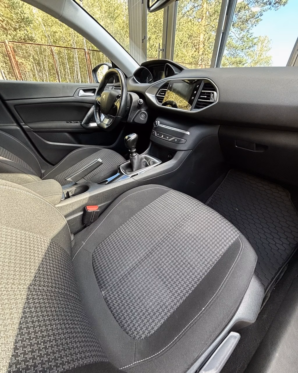 Peugeot 308 фото 12