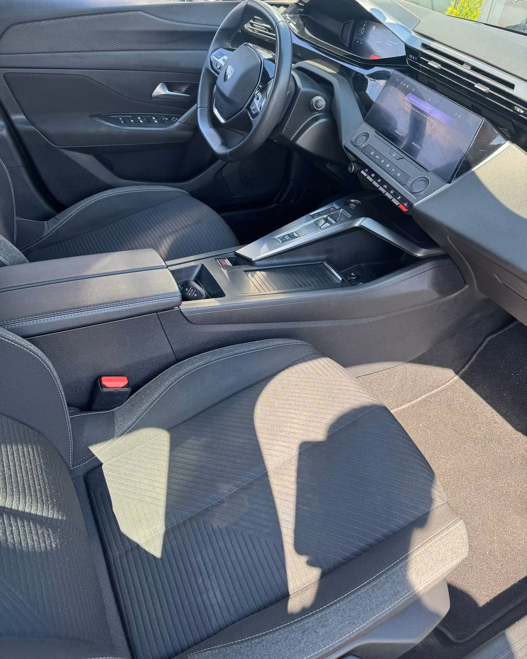 Peugeot 308 фото 14