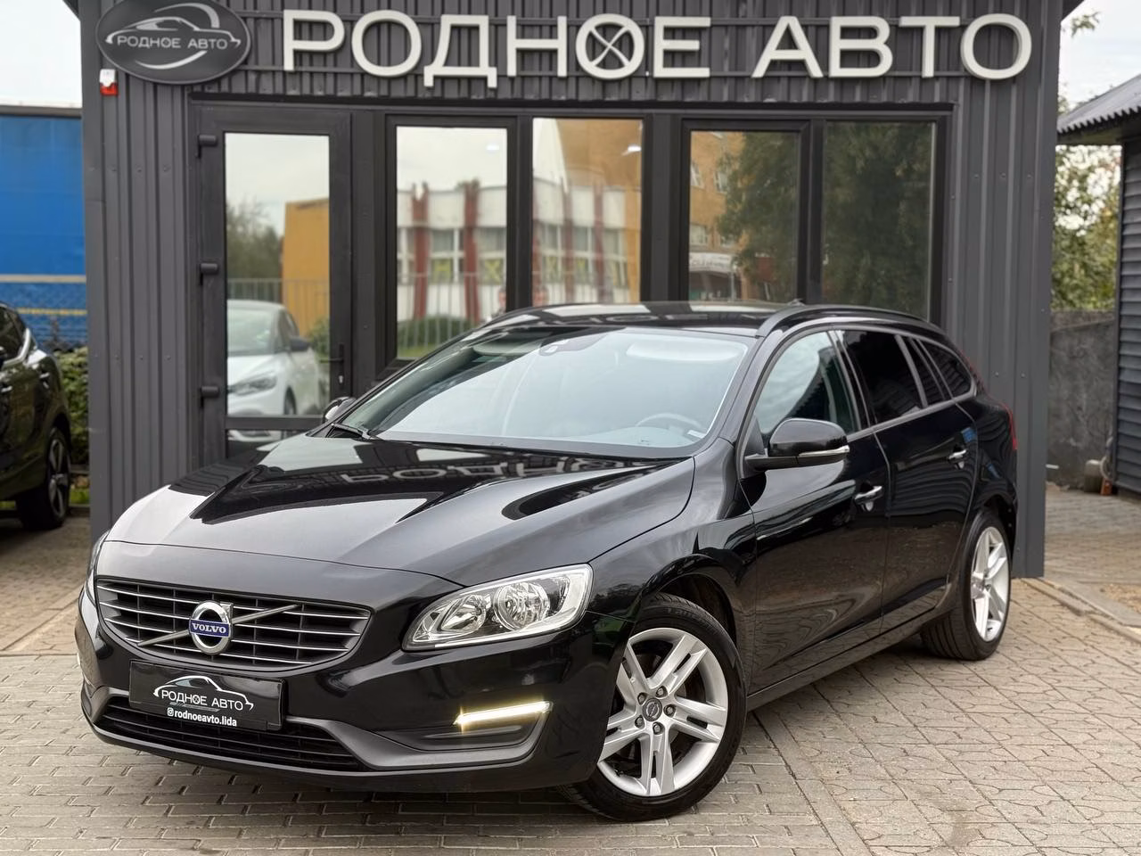 Volvo V60 фото 3