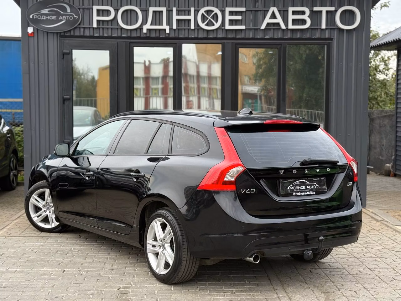 Volvo V60 фото 4