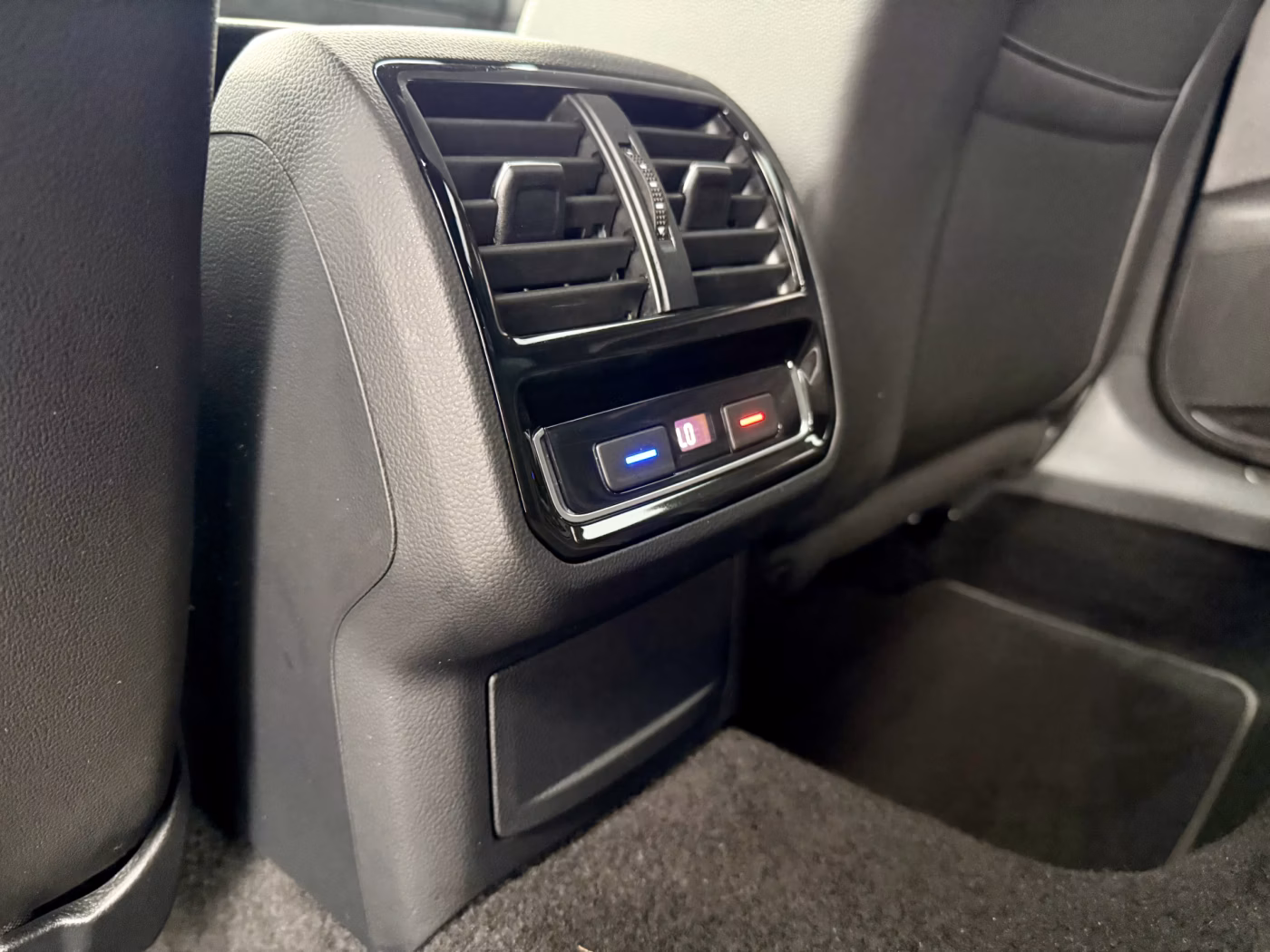 Volkswagen Passat фото 14