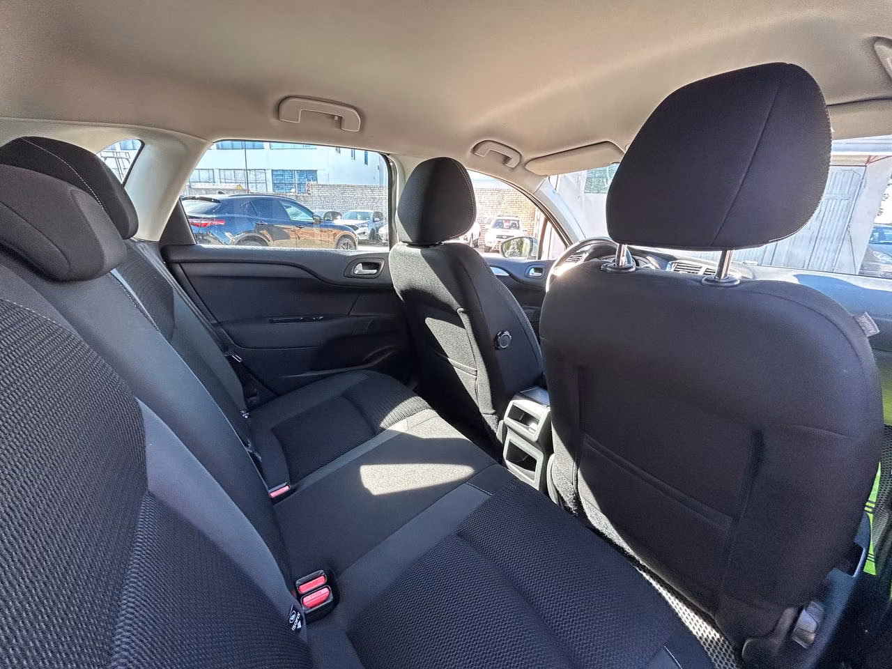 Citroen C4 фото 13