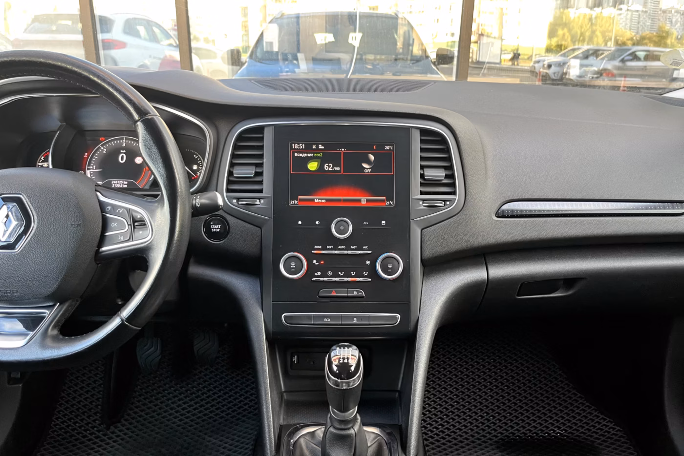 Renault Megane фото 16