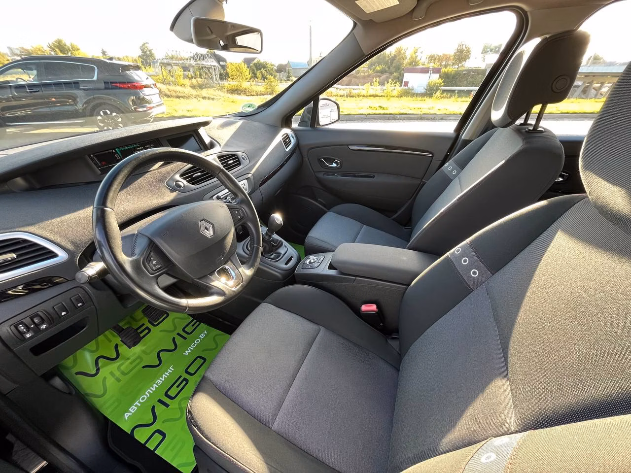 Renault Scenic фото 9