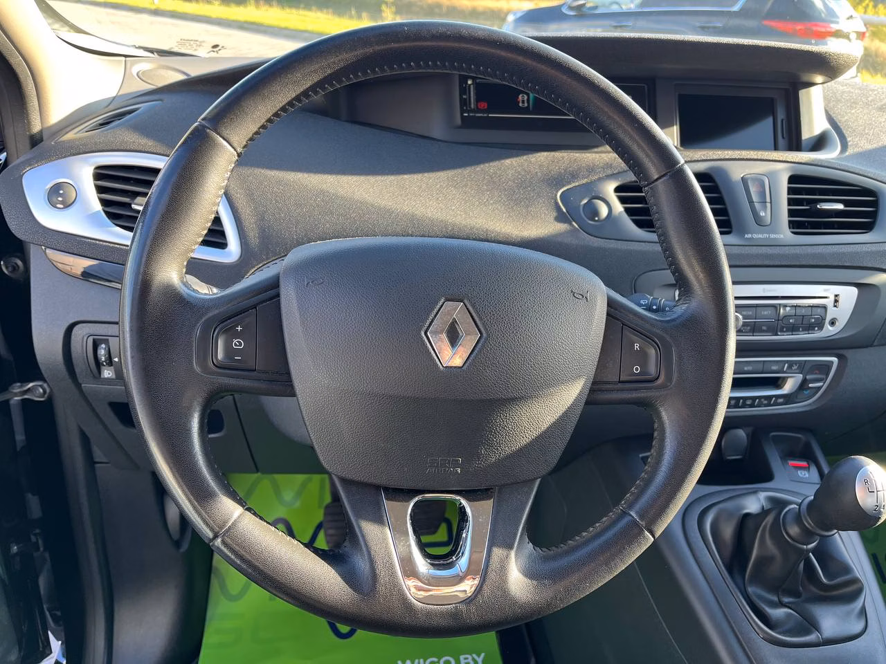 Renault Scenic фото 10