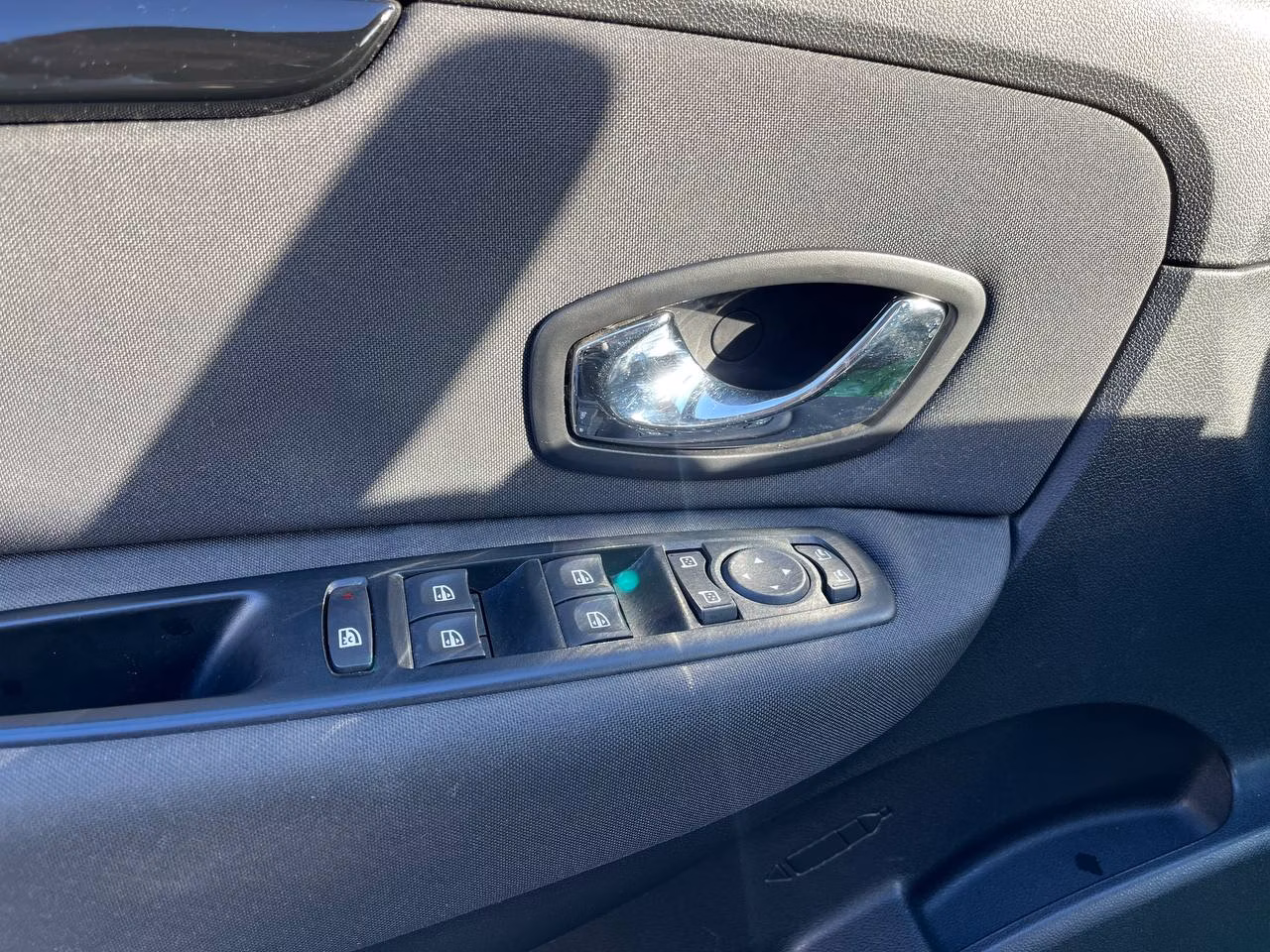 Renault Scenic фото 15