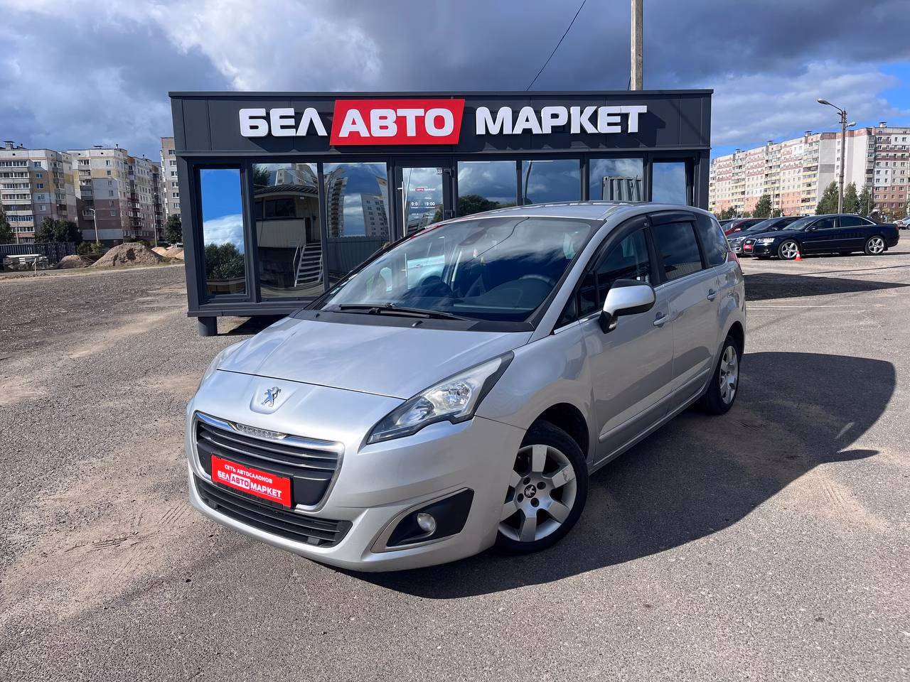 Peugeot 5008