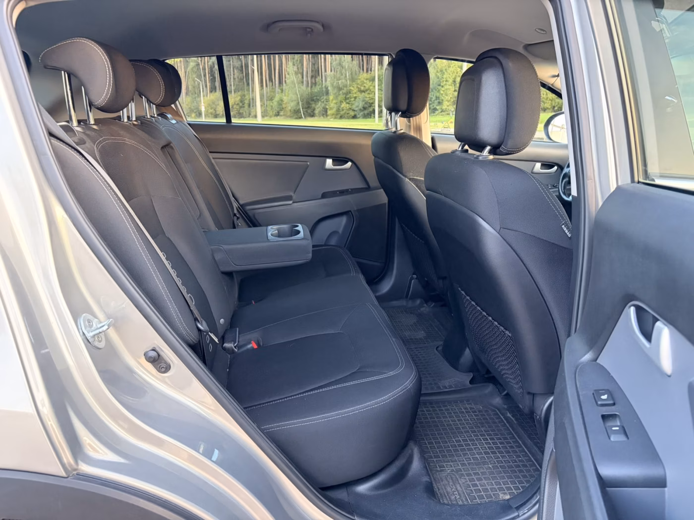 Kia Sportage фото 12
