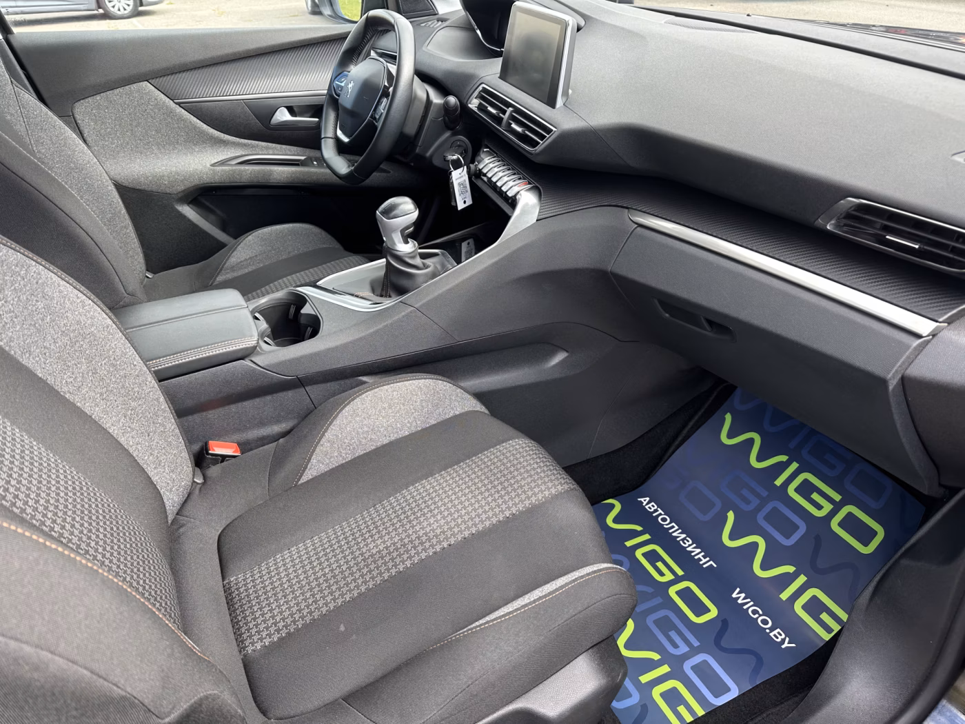 Peugeot 5008 фото 12