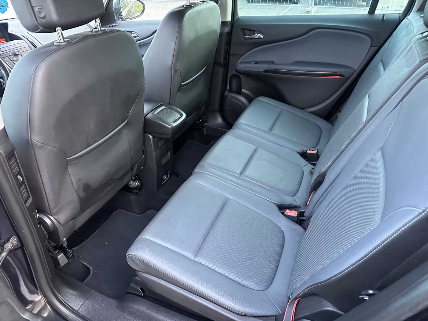 Opel Zafira фото 9