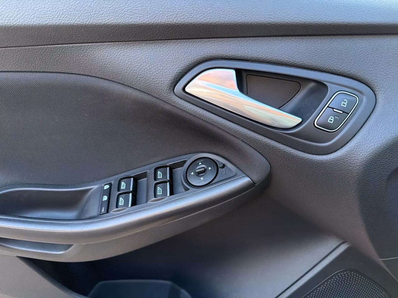 Ford Focus фото 15