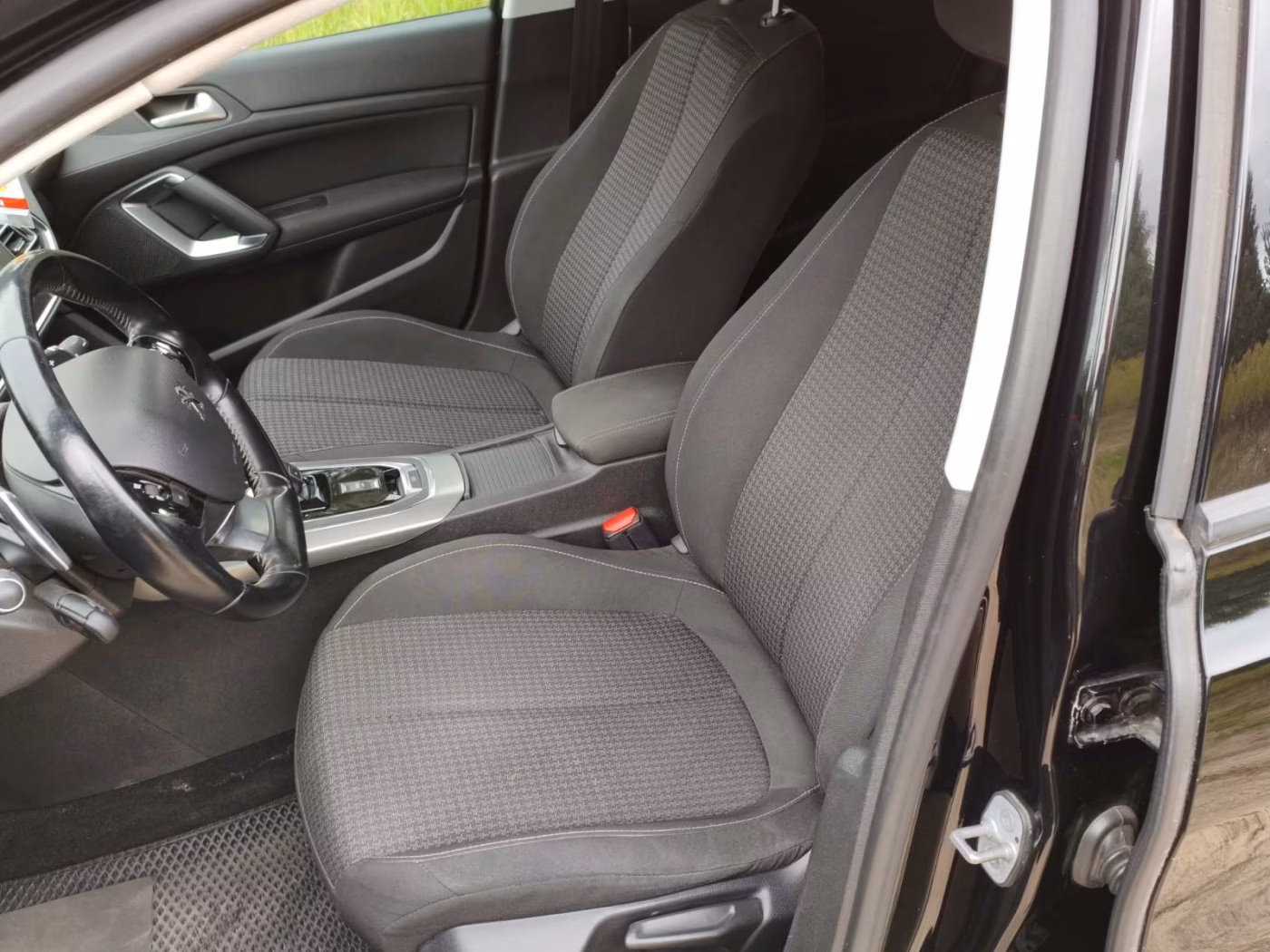 Peugeot 308 фото 12