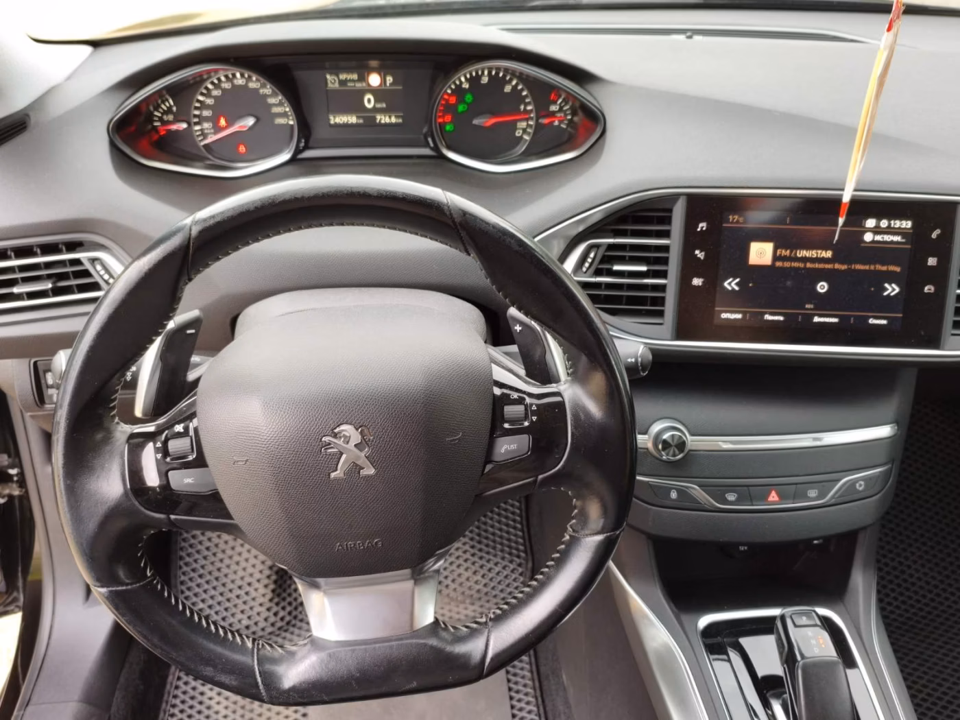 Peugeot 308 фото 15