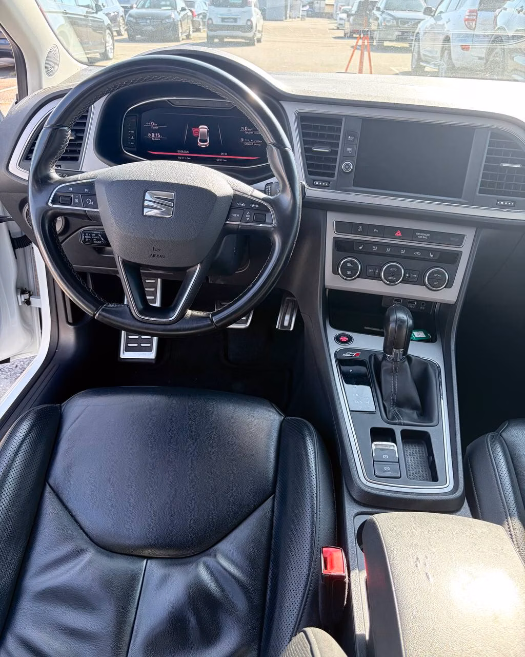 SEAT Leon фото 11