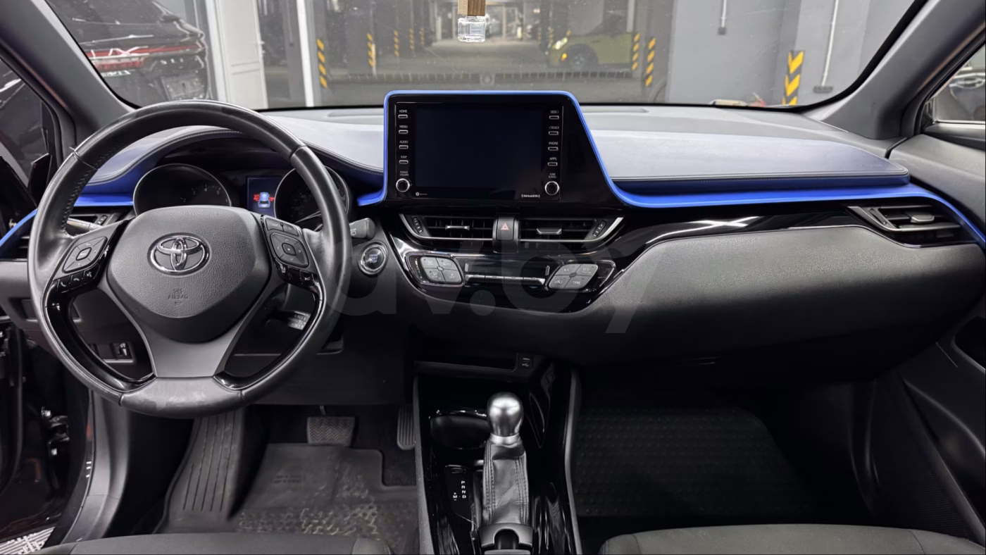 Toyota C-HR фото 13