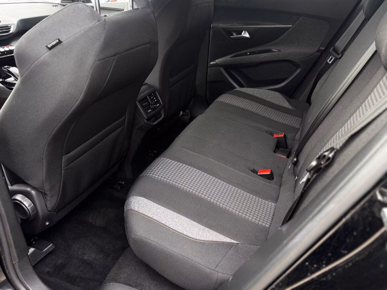Peugeot 3008 фото 15