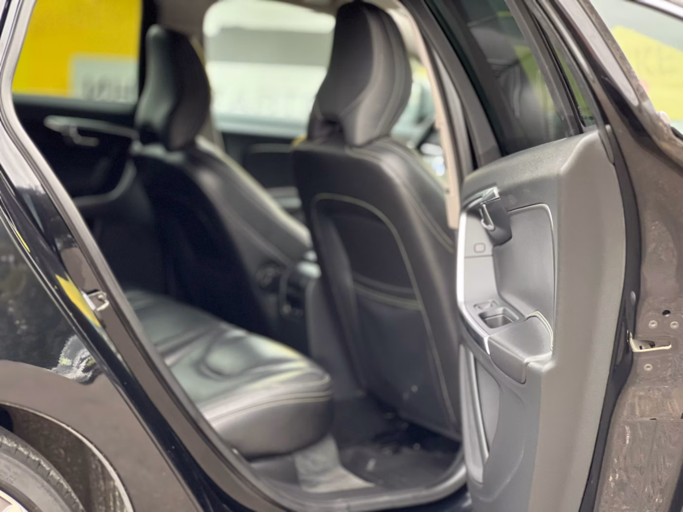 Volvo V60 фото 19