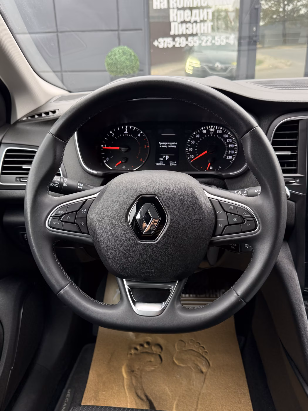 Renault Megane фото 15