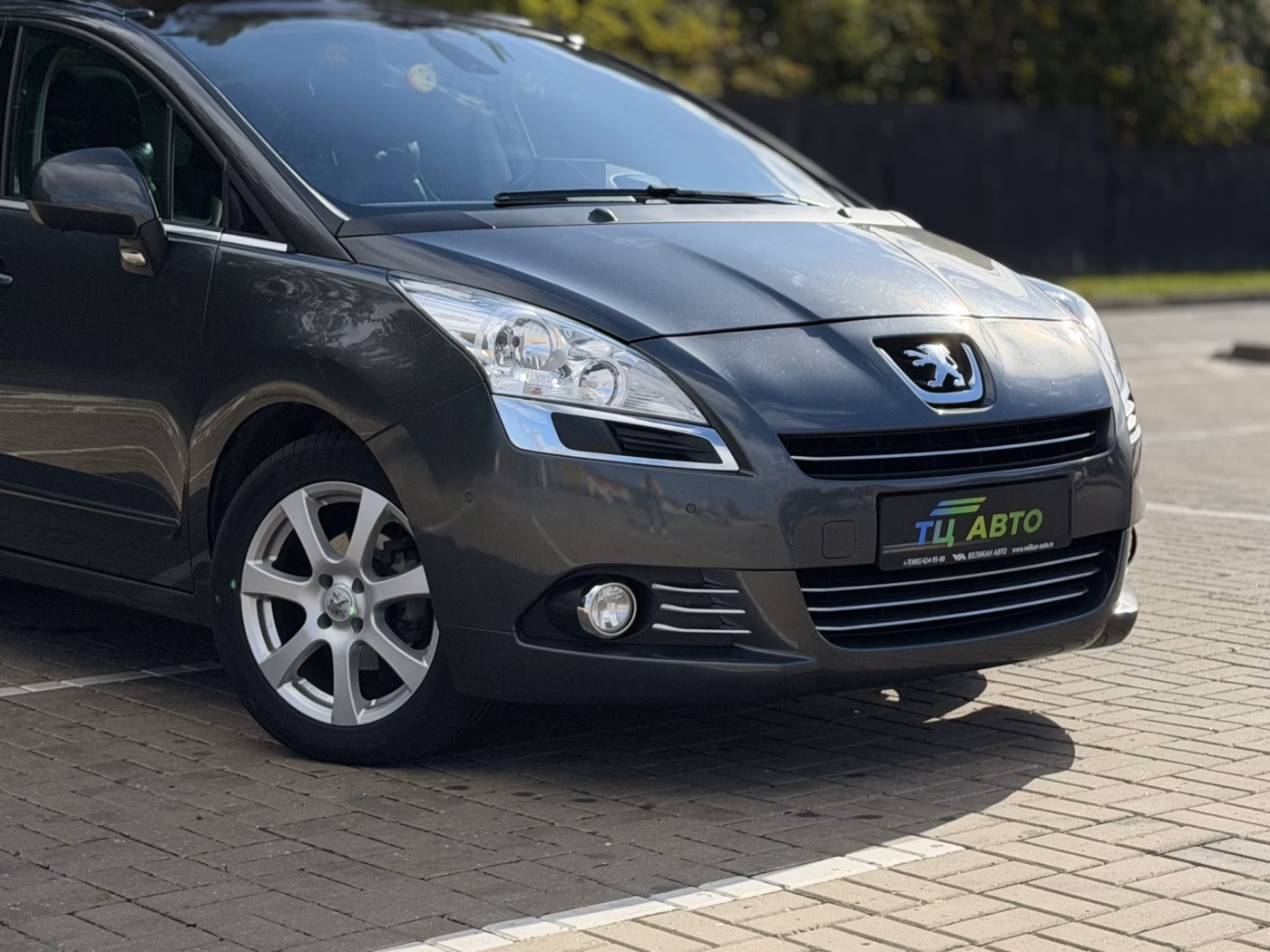 Peugeot 5008 фото 3