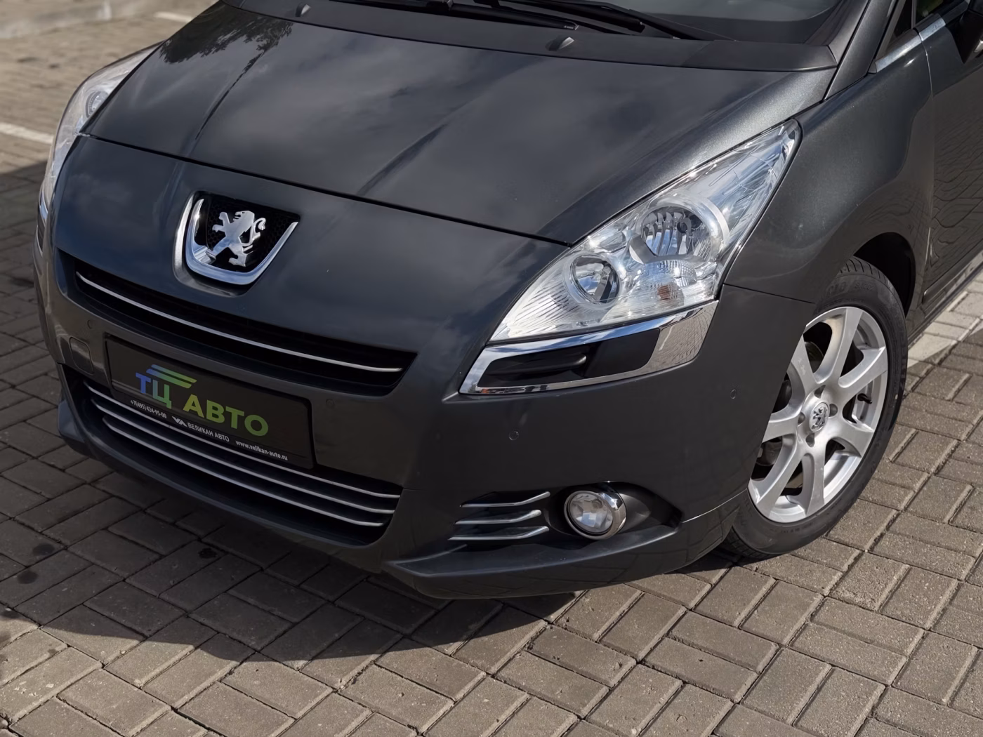 Peugeot 5008 фото 6