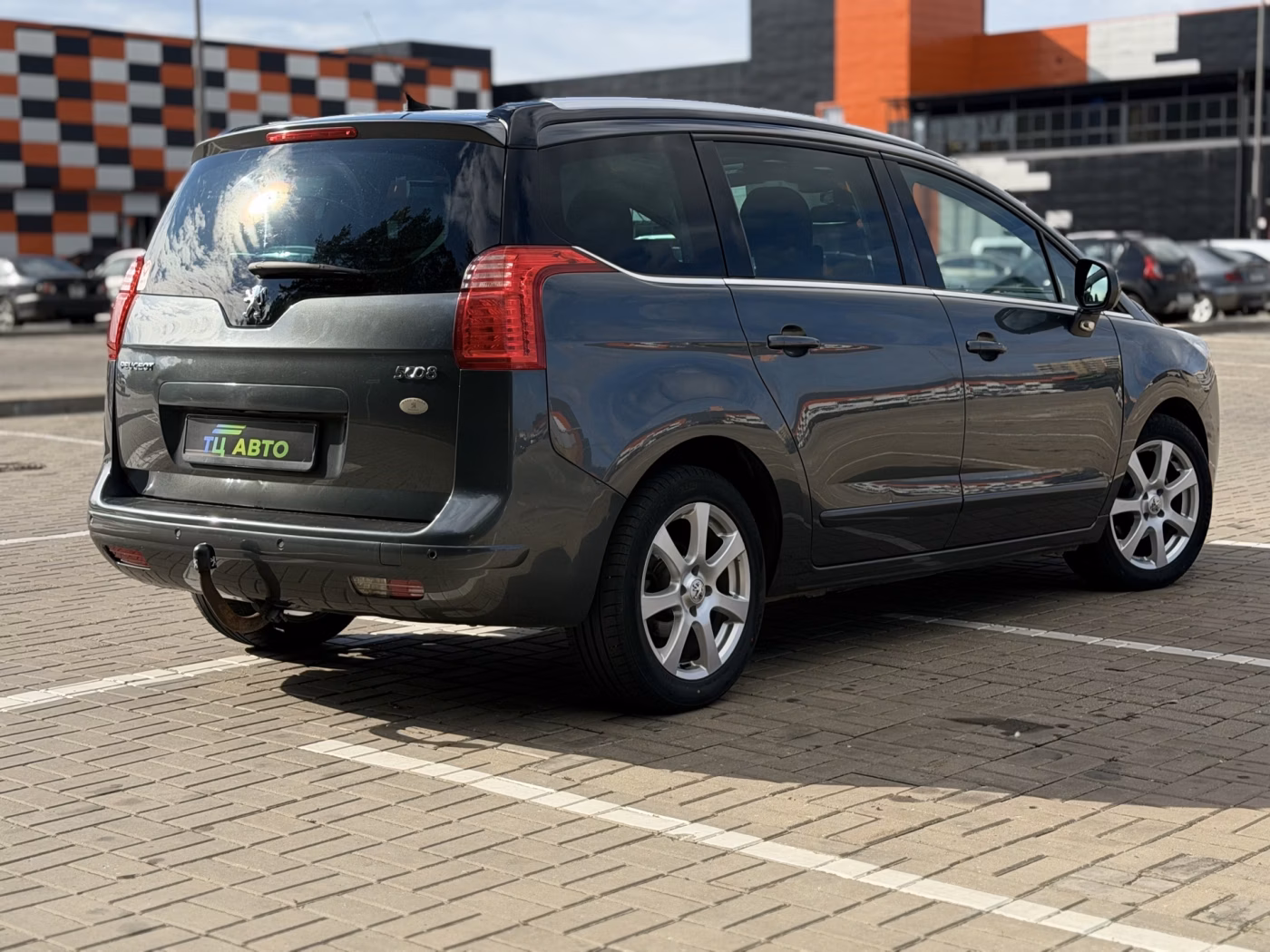 Peugeot 5008 фото 8