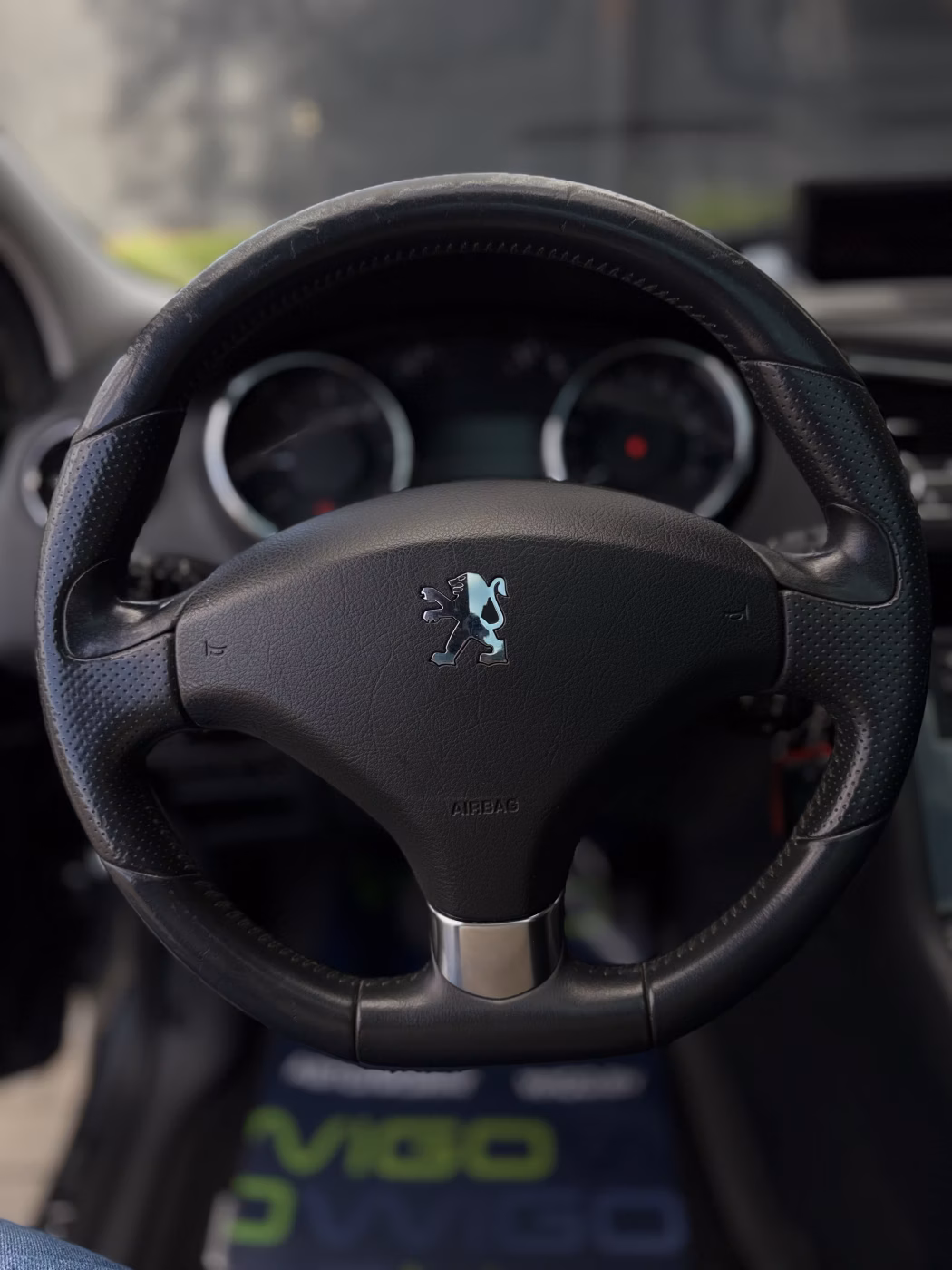Peugeot 5008 фото 17