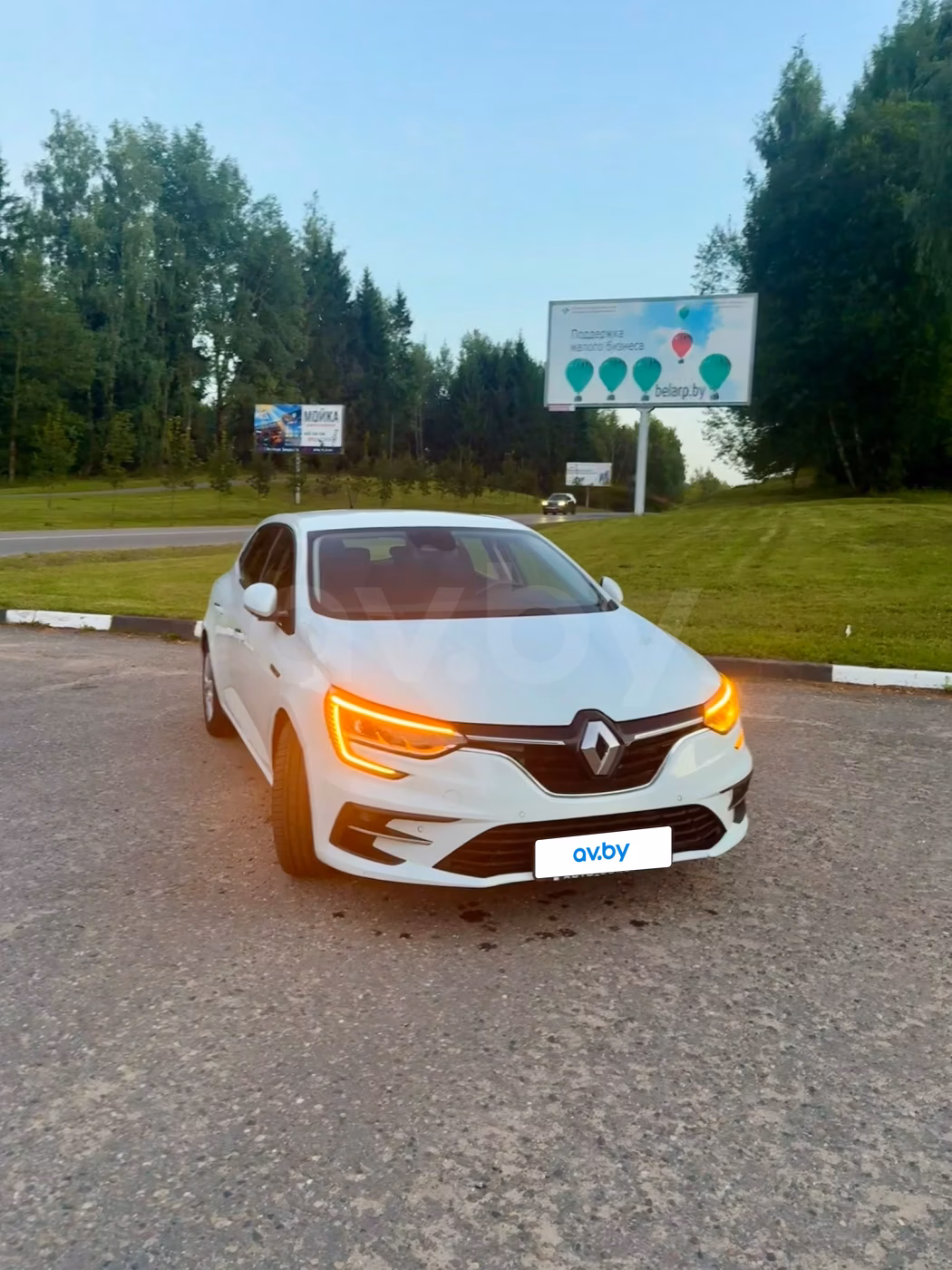 Renault Megane фото 2