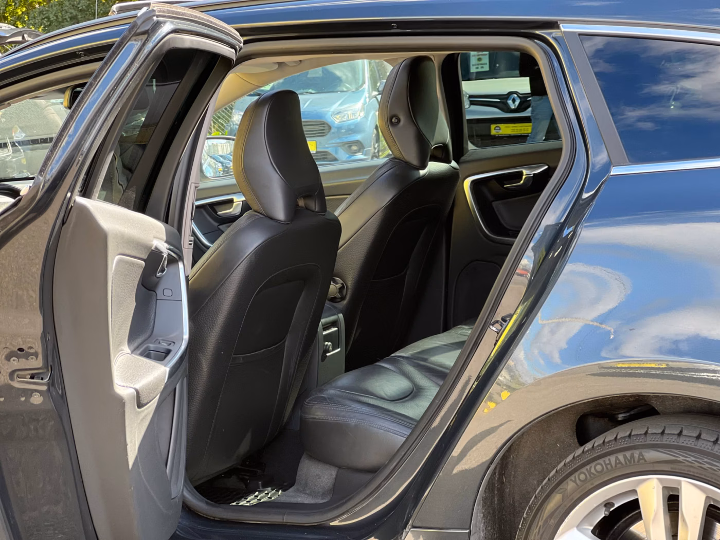 Volvo V60 фото 18