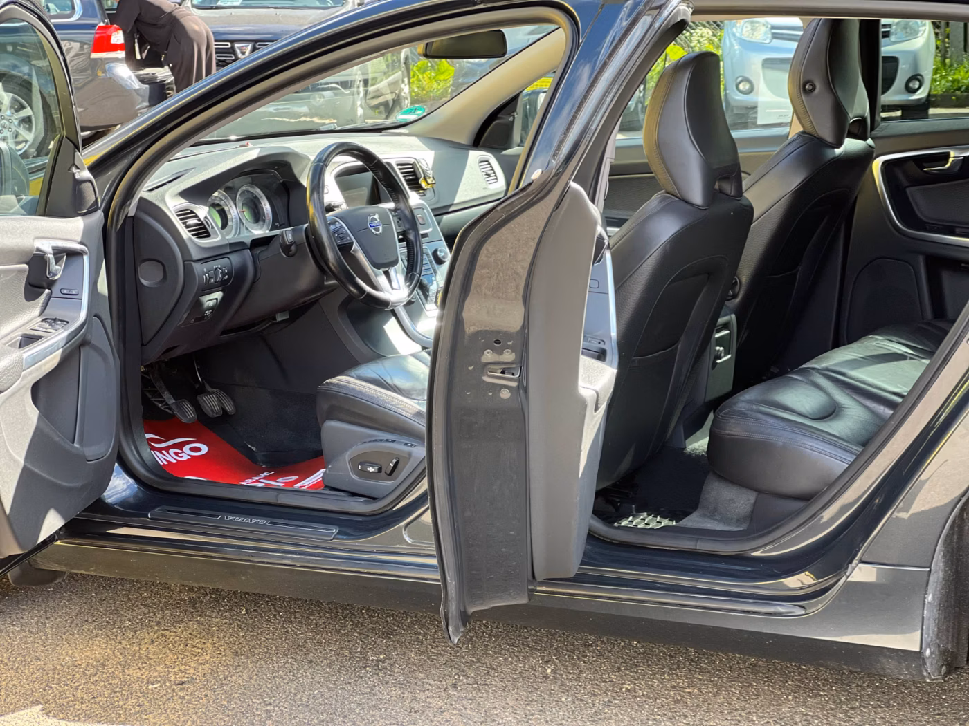 Volvo V60 фото 19