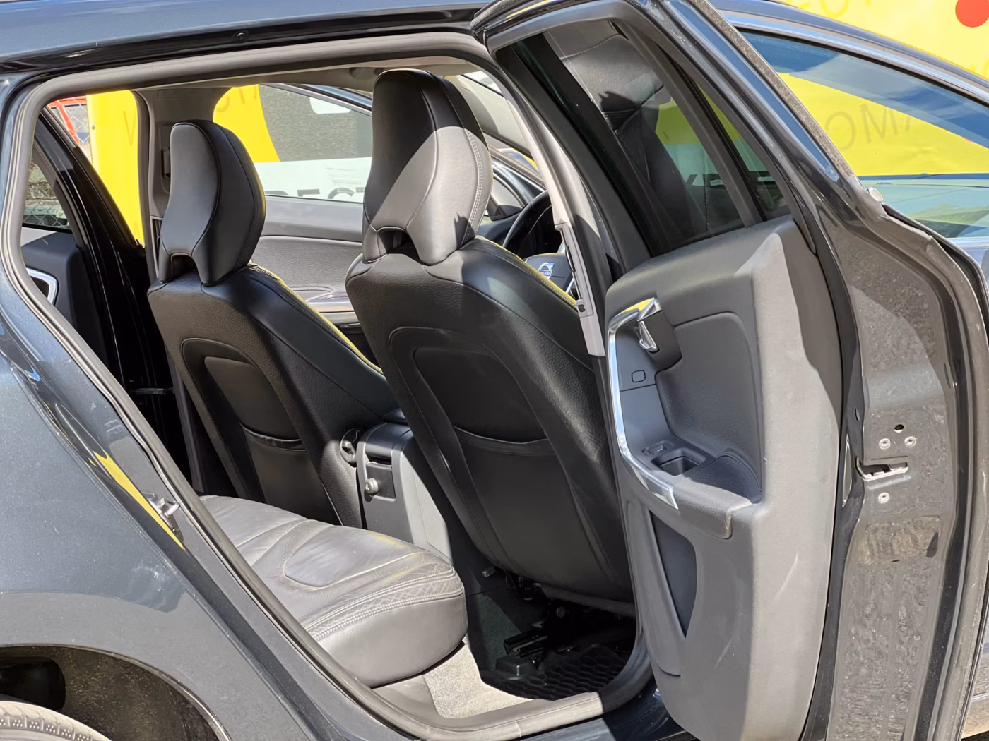 Volvo V60 фото 20