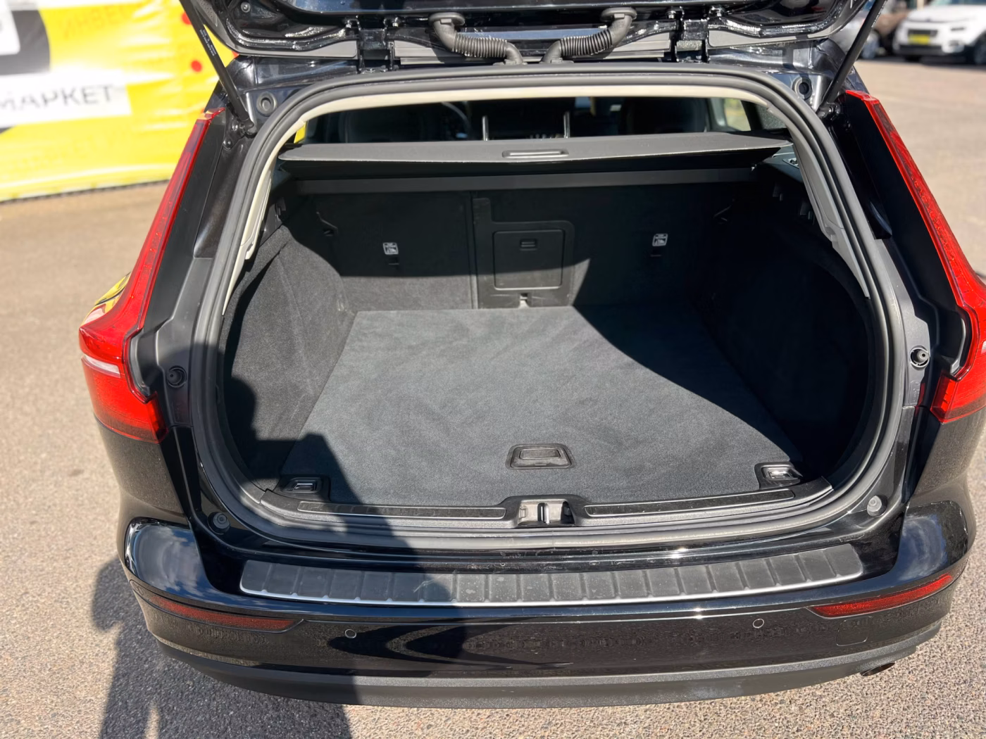 Volvo V60 фото 9