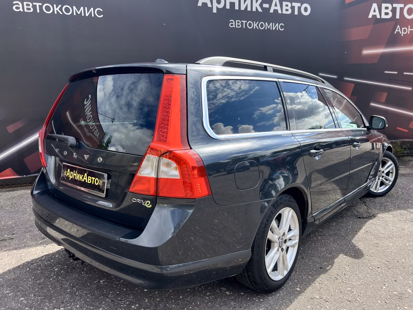 Volvo V70 фото 8