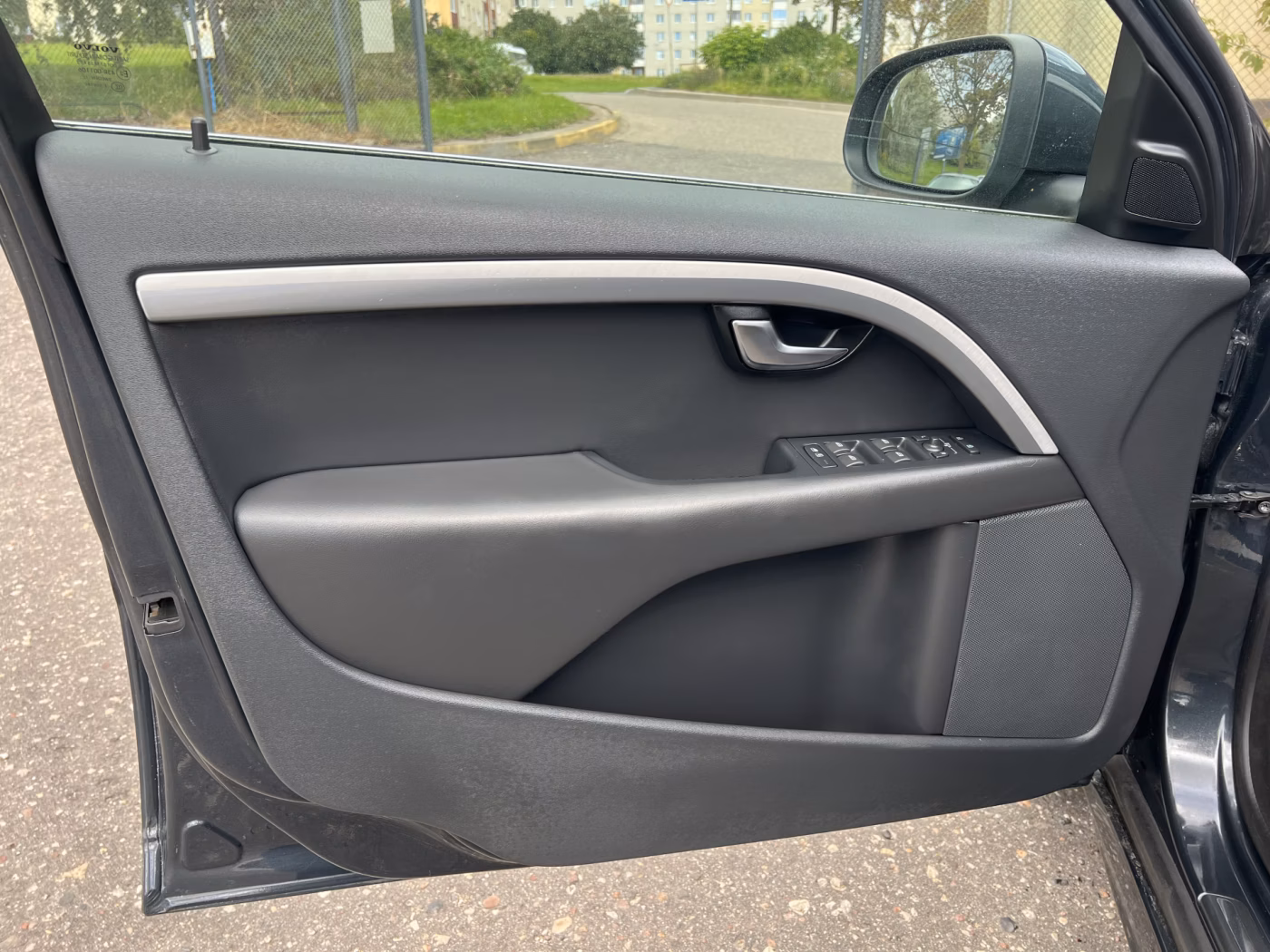 Volvo V70 фото 14