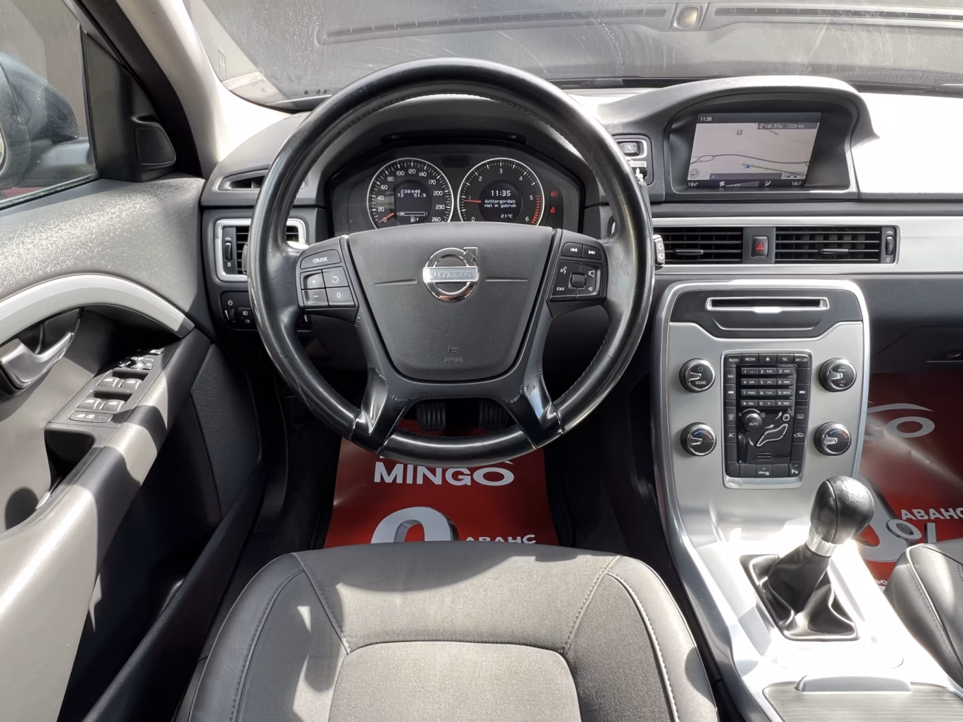 Volvo V70 фото 16