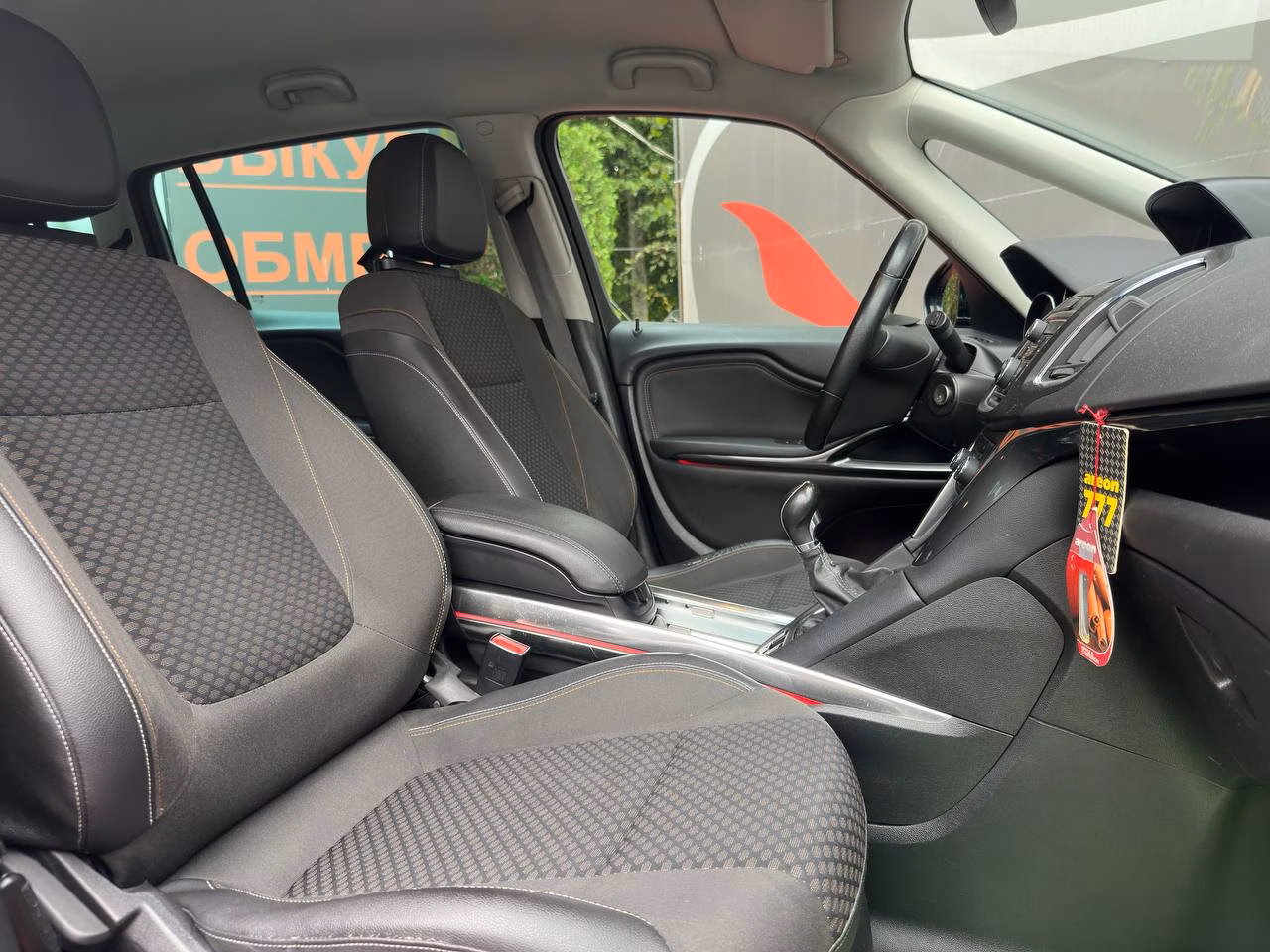Opel Zafira фото 11